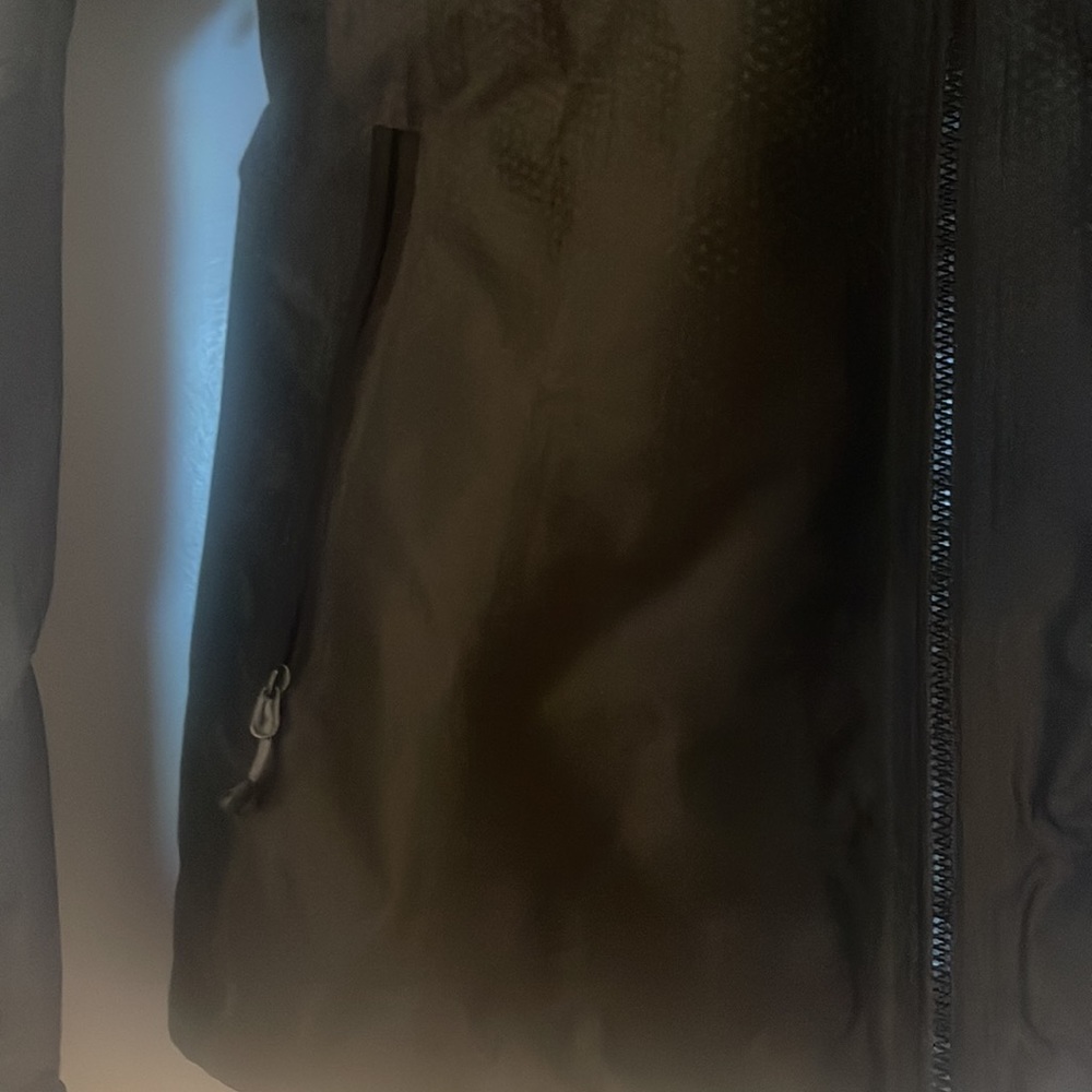 Wind breaker - Picture 3 of 8